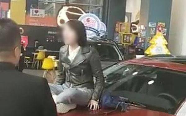 奔馳女車主維 權(quán)：到底是車的問題還是4S店的問題？